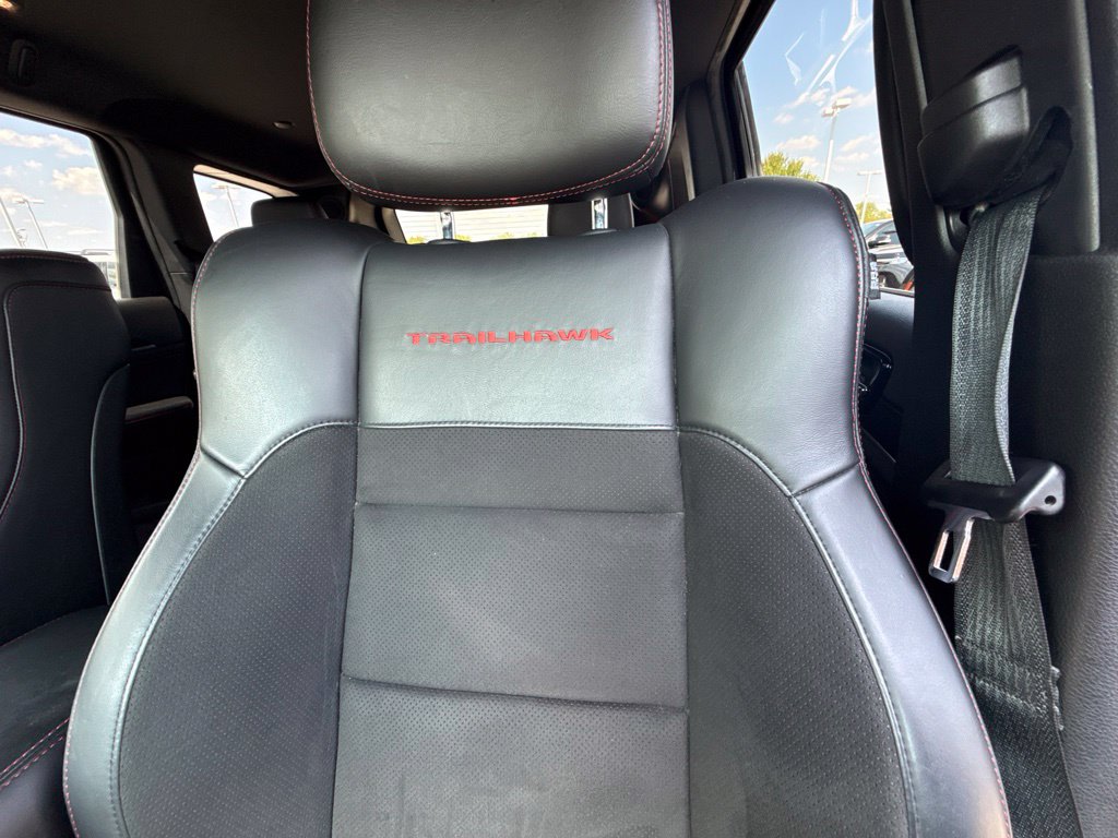 Thumbnail: 2019 Jeep Grand Cherokee - 9