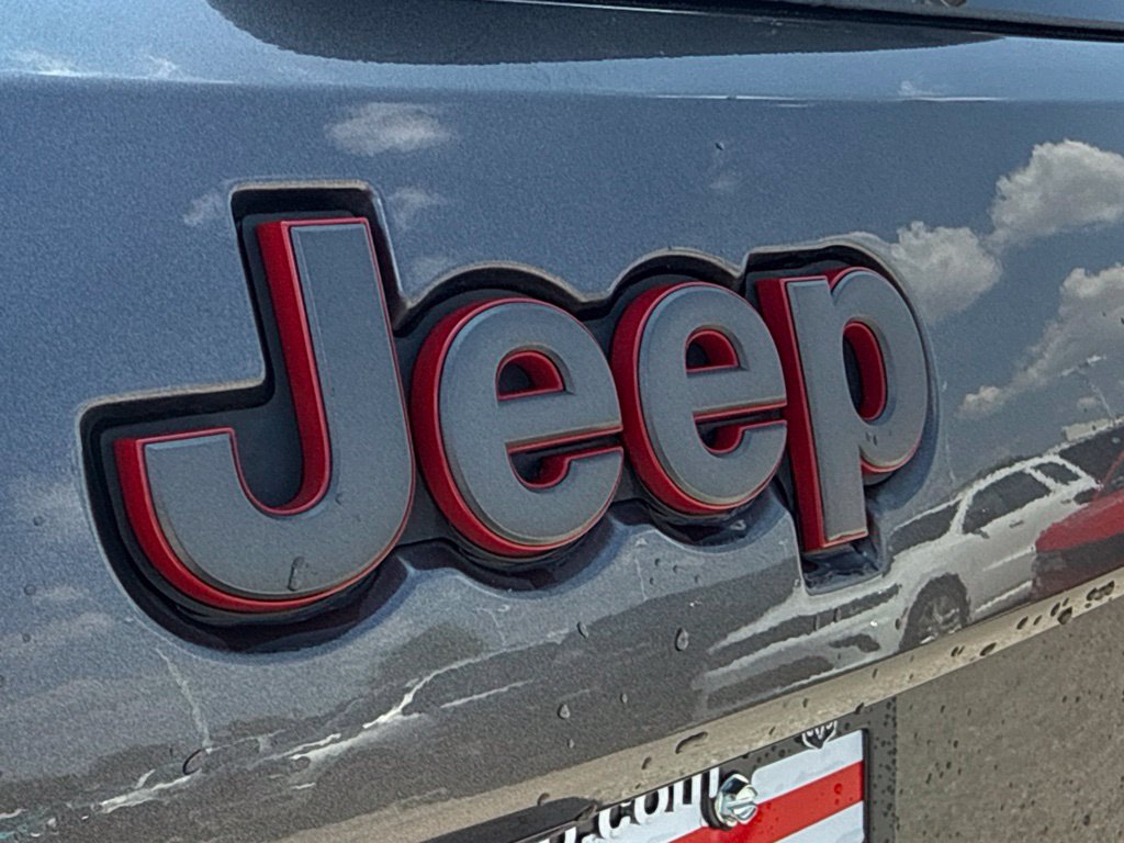 Thumbnail: 2019 Jeep Grand Cherokee - 19