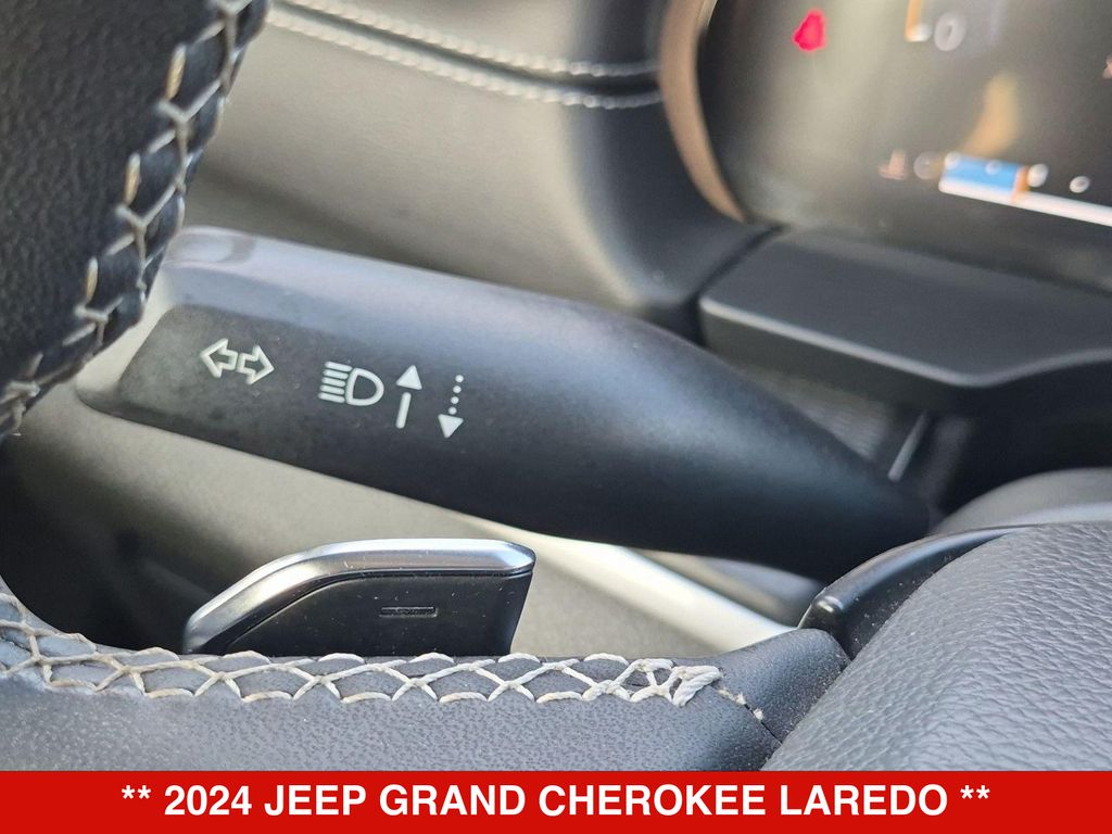 Thumbnail: 2024 Jeep Grand Cherokee - 29