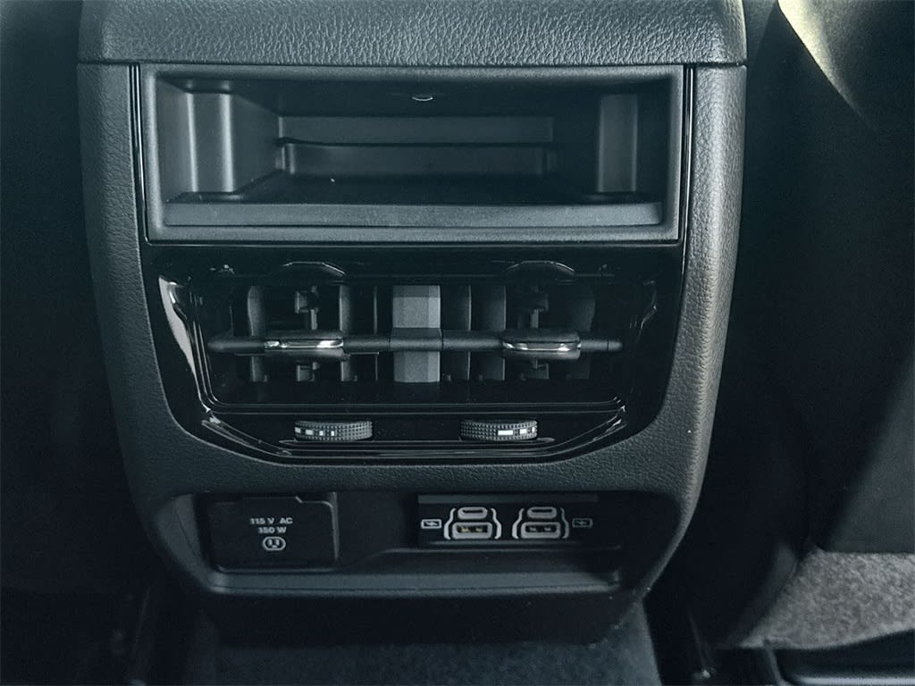 Thumbnail: 2026 Jeep Grand Cherokee - 24