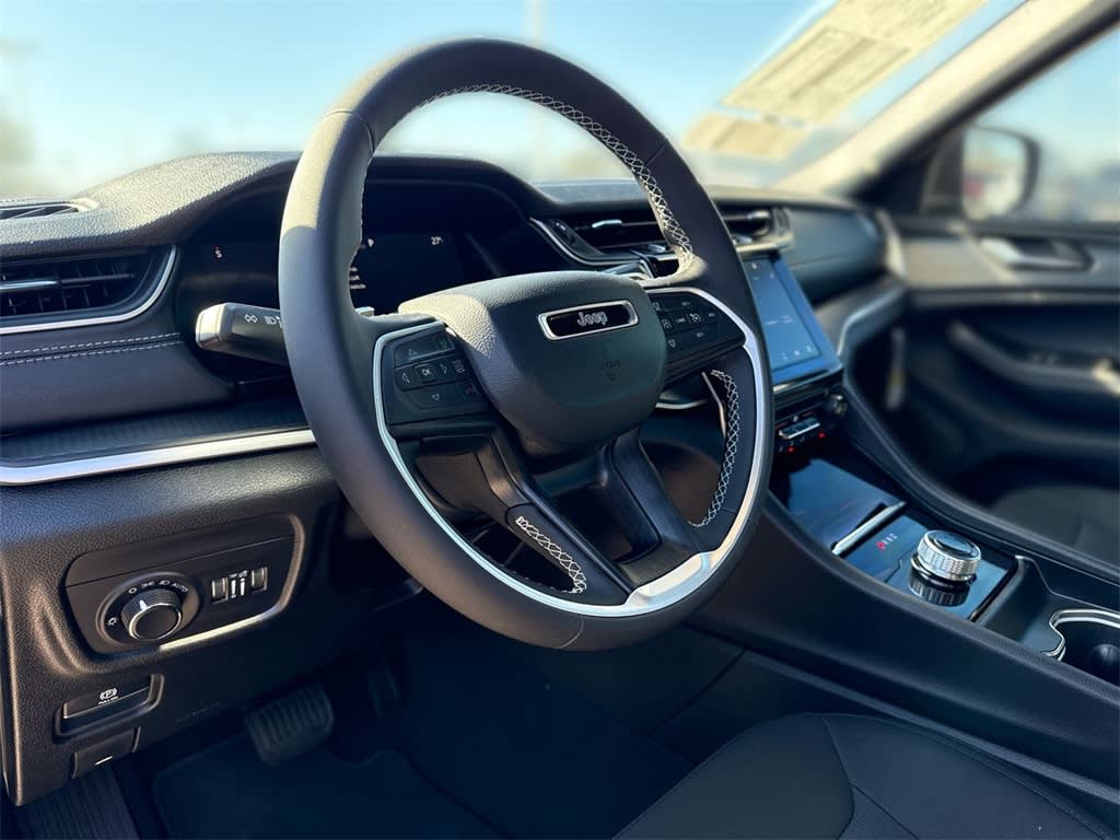 Thumbnail: 2025 Jeep Grand Cherokee - 2