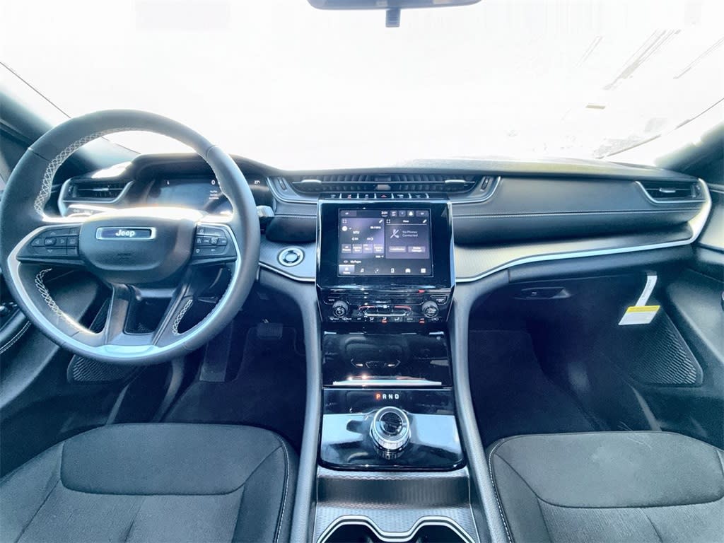 Thumbnail: 2025 Jeep Grand Cherokee - 10