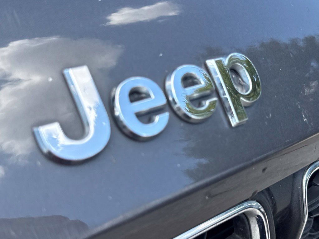 Thumbnail: 2023 Jeep Grand Cherokee - 7