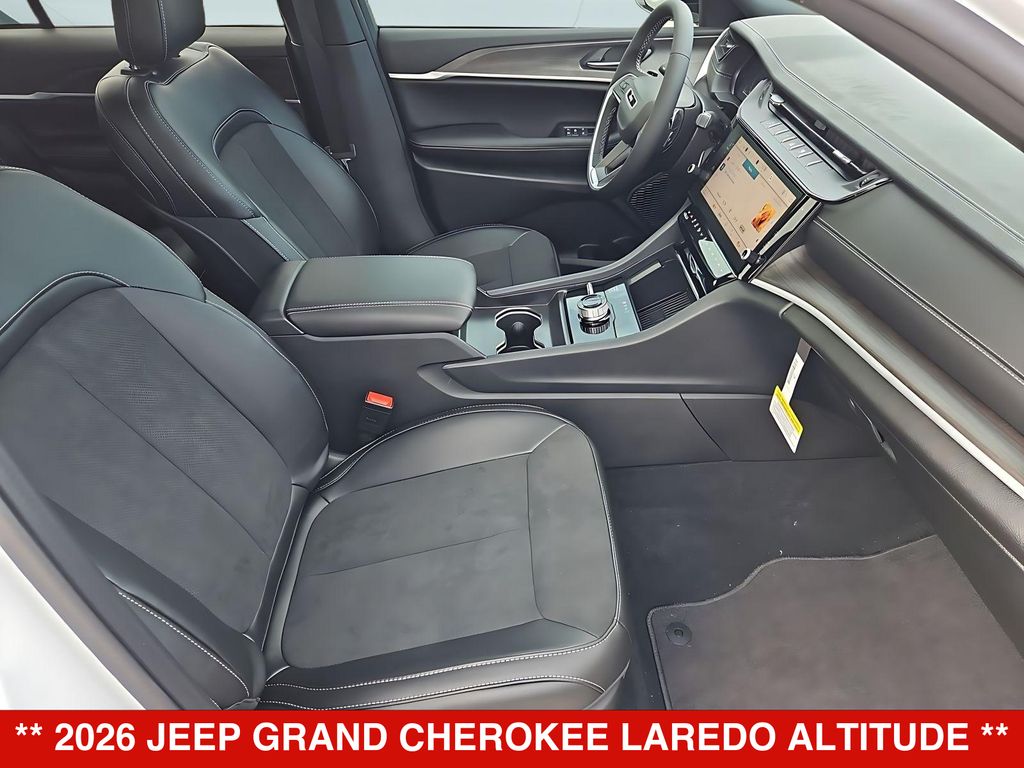 Thumbnail: 2026 Jeep Grand Cherokee - 12