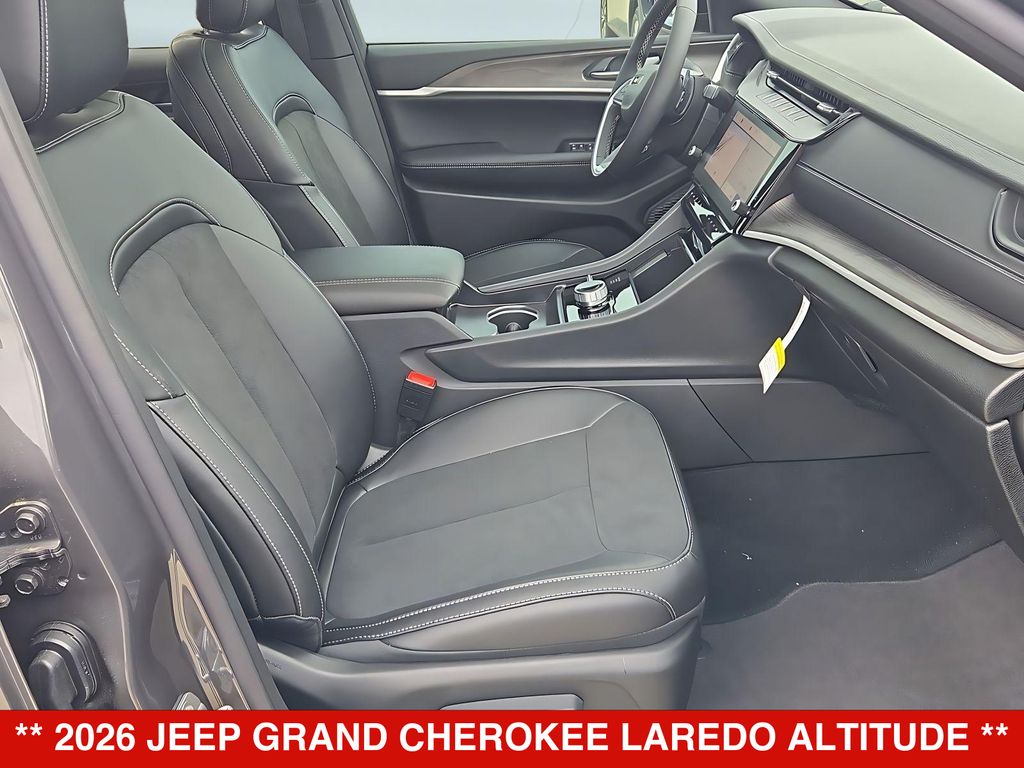 Thumbnail: 2026 Jeep Grand Cherokee - 11
