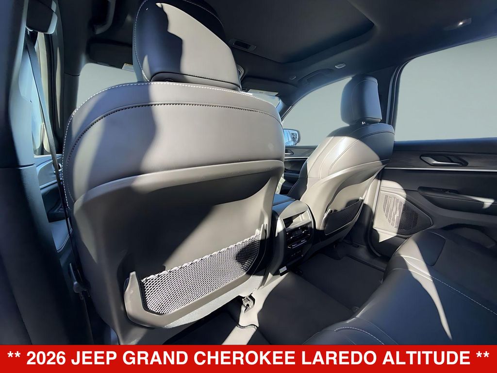 Thumbnail: 2026 Jeep Grand Cherokee - 10