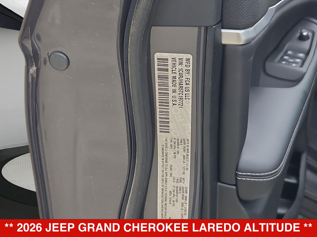 Thumbnail: 2026 Jeep Grand Cherokee - 20