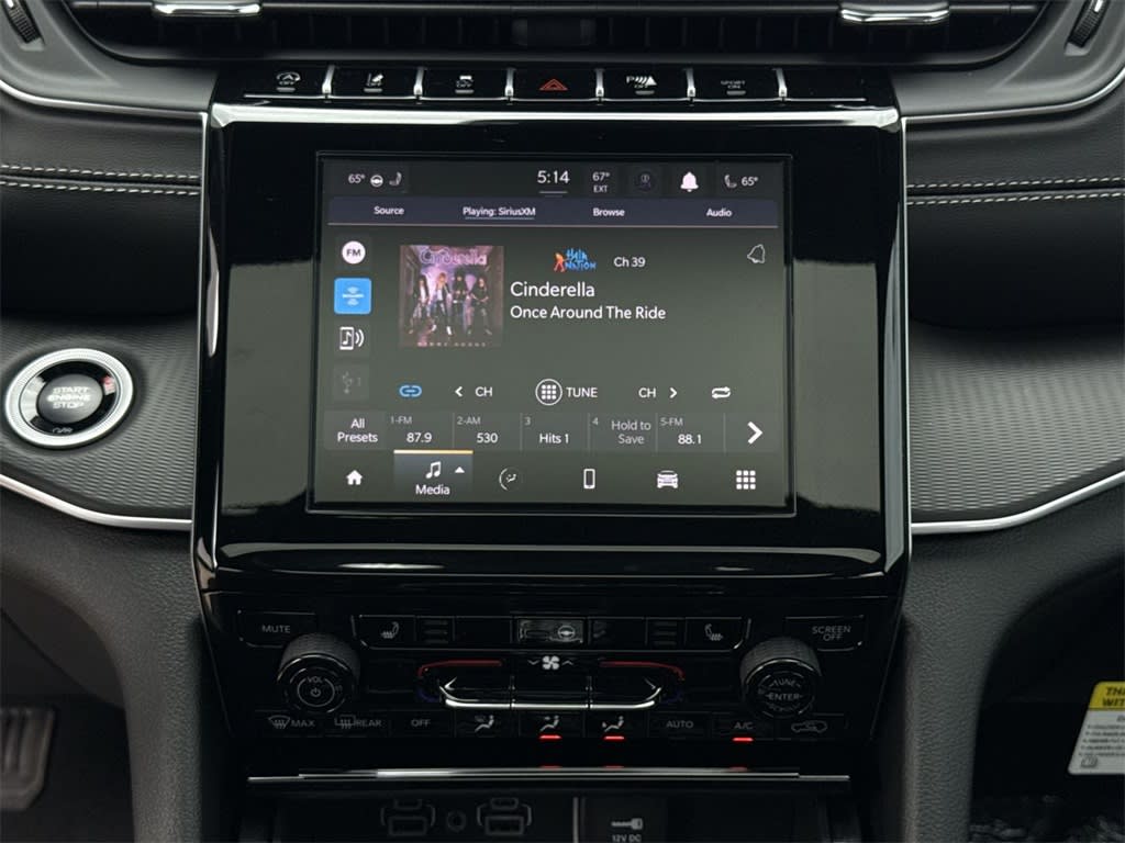 Thumbnail: 2026 Jeep Grand Cherokee - 15