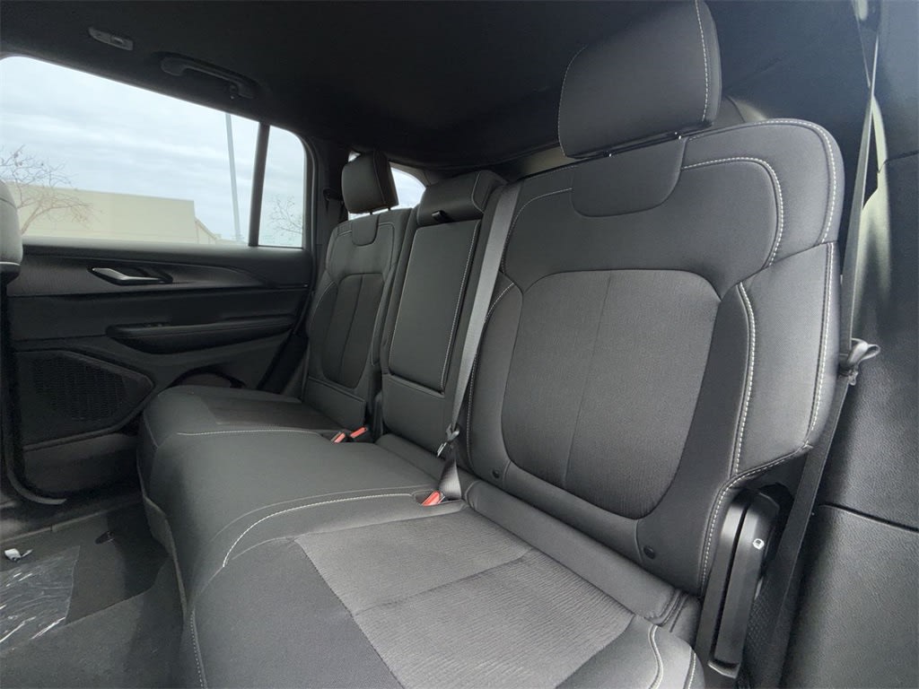 Thumbnail: 2026 Jeep Grand Cherokee - 21