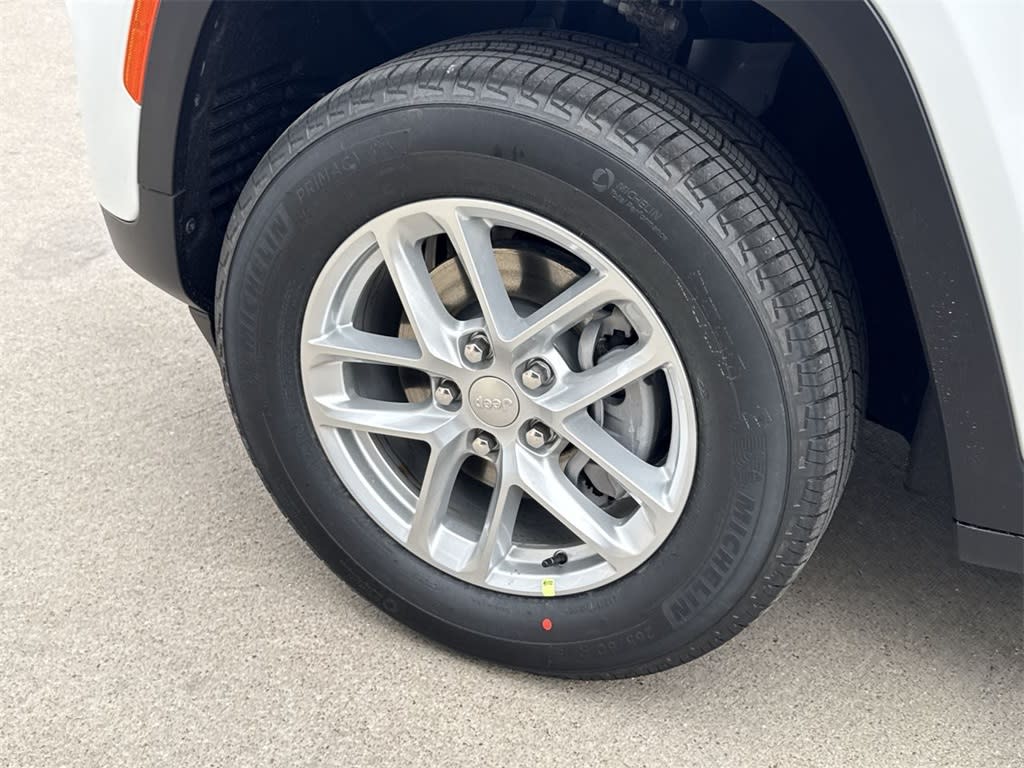 Thumbnail: 2026 Jeep Grand Cherokee - 8