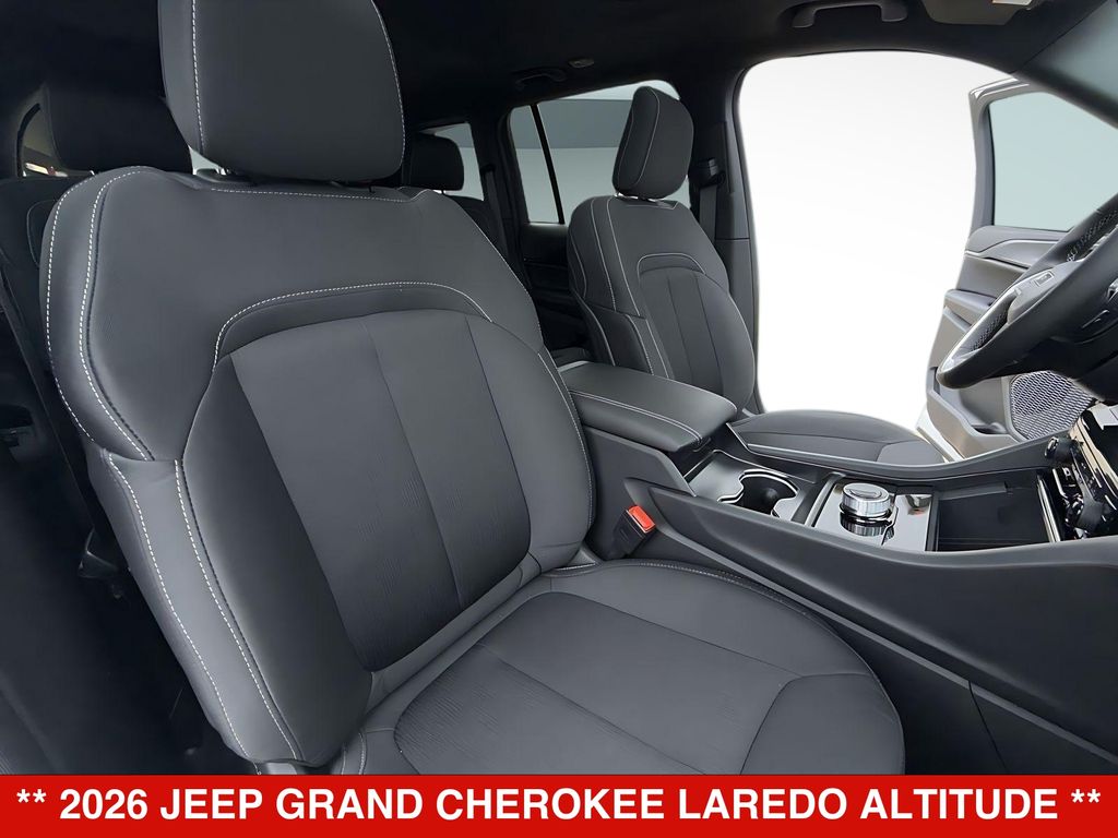 Thumbnail: 2026 Jeep Grand Cherokee - 20