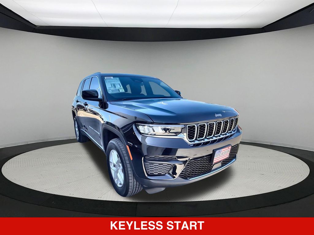 Thumbnail: 2026 Jeep Grand Cherokee - 18