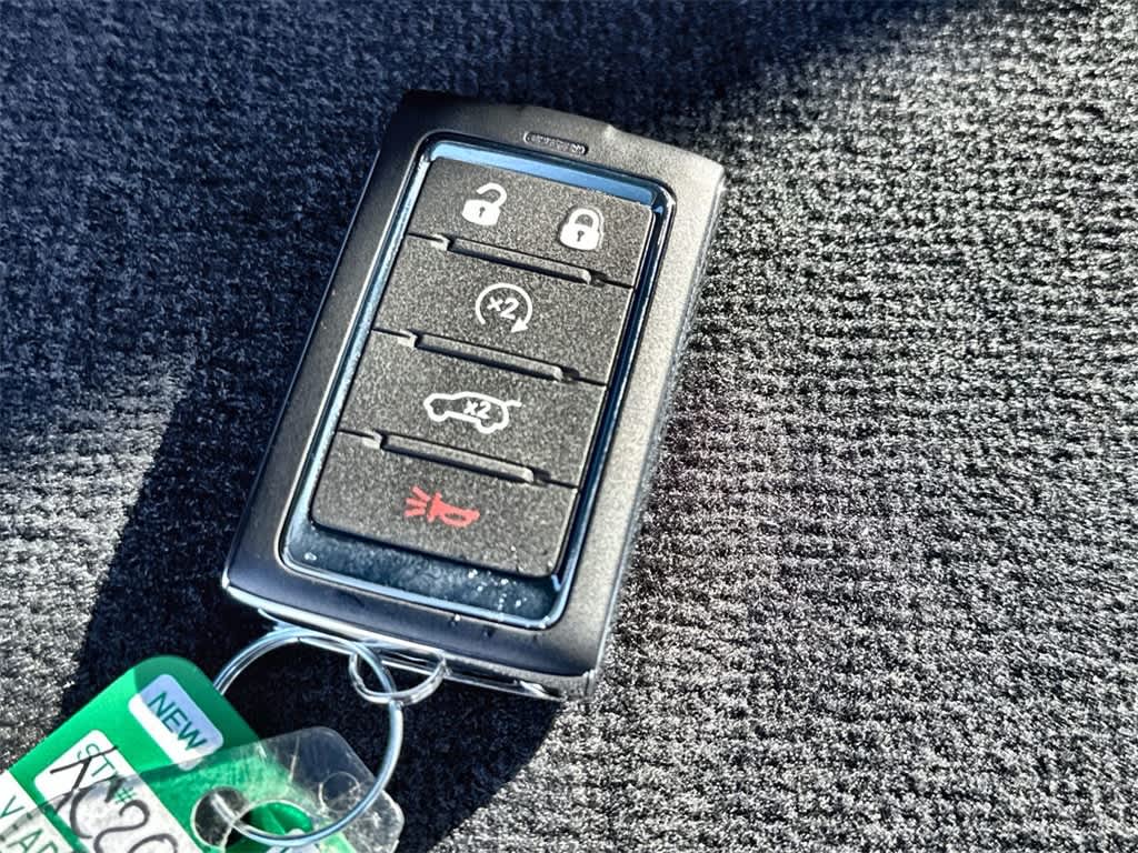 Thumbnail: 2026 Jeep Grand Cherokee - 18