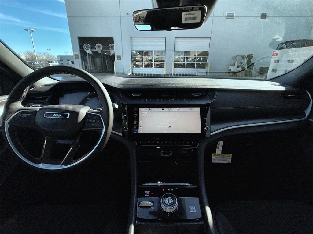 Thumbnail: 2026 Jeep Grand Cherokee - 10