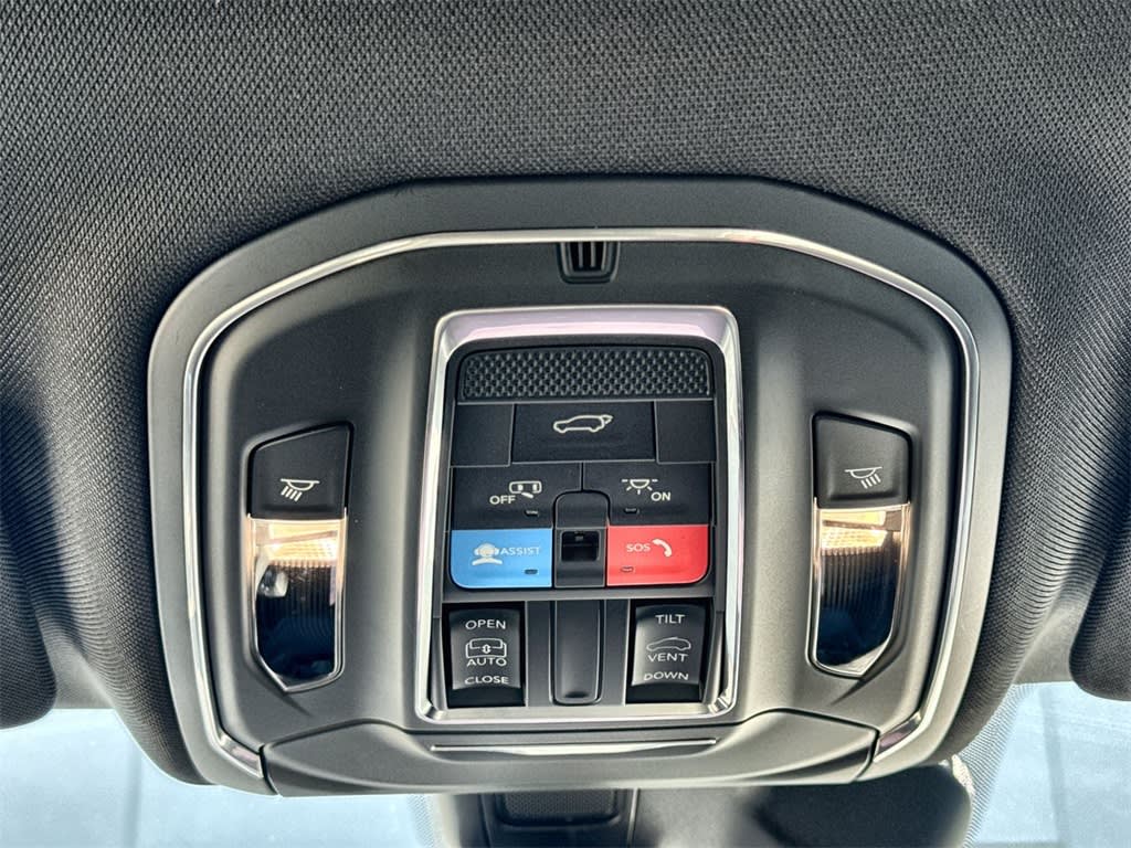 Thumbnail: 2026 Jeep Grand Cherokee - 23