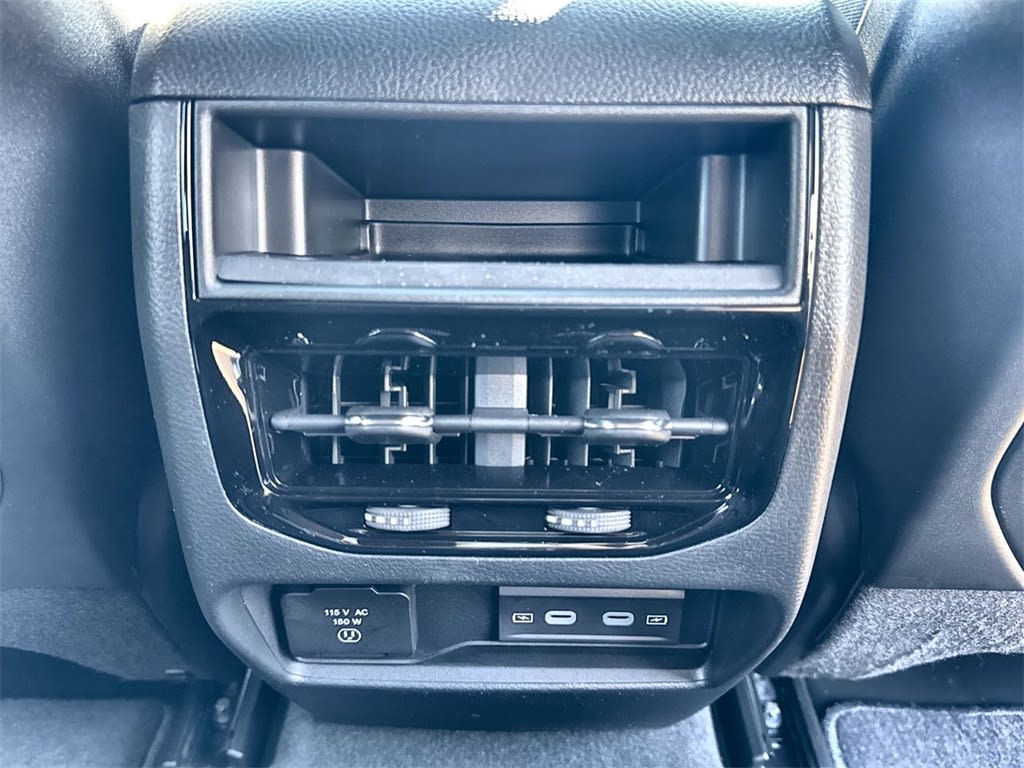 Thumbnail: 2026 Jeep Grand Cherokee - 25