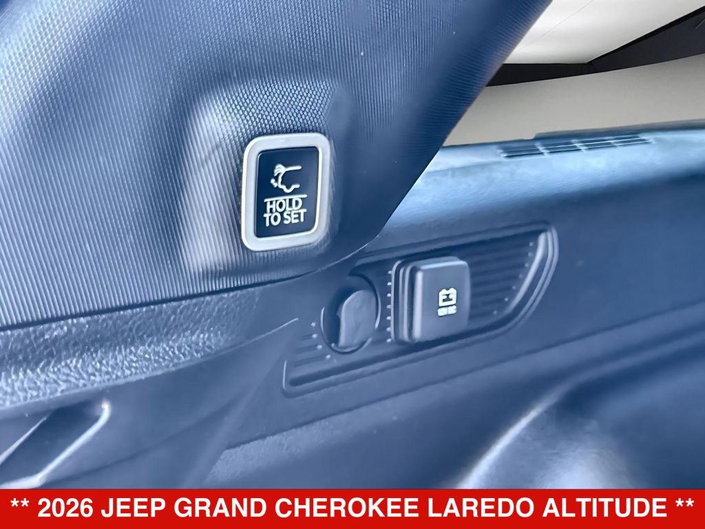 Thumbnail: 2026 Jeep Grand Cherokee - 25