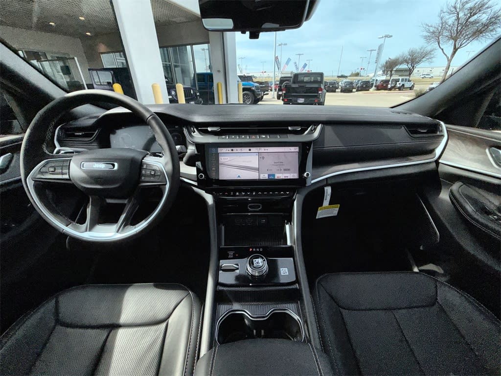 Thumbnail: 2026 Jeep Grand Cherokee - 10