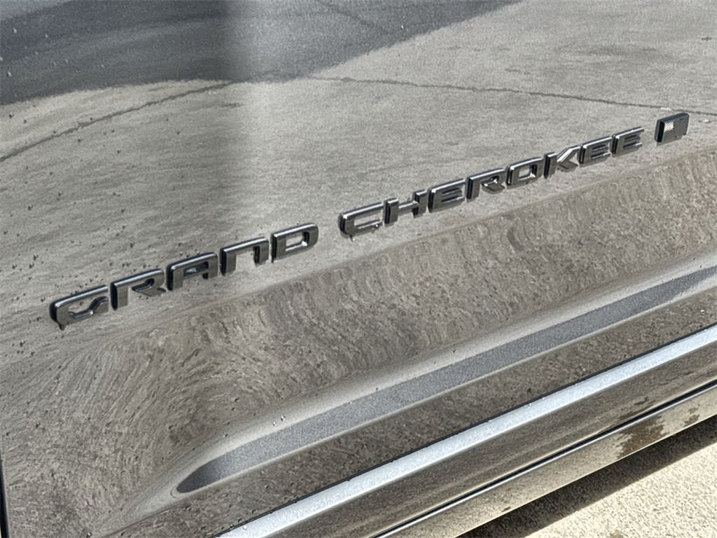 Thumbnail: 2026 Jeep Grand Cherokee - 7