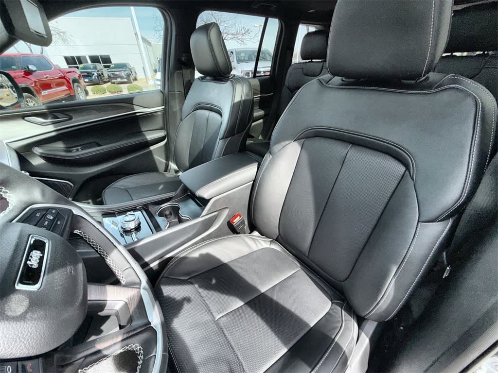 Thumbnail: 2026 Jeep Grand Cherokee - 11