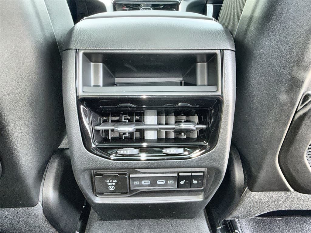 Thumbnail: 2026 Jeep Grand Cherokee - 24