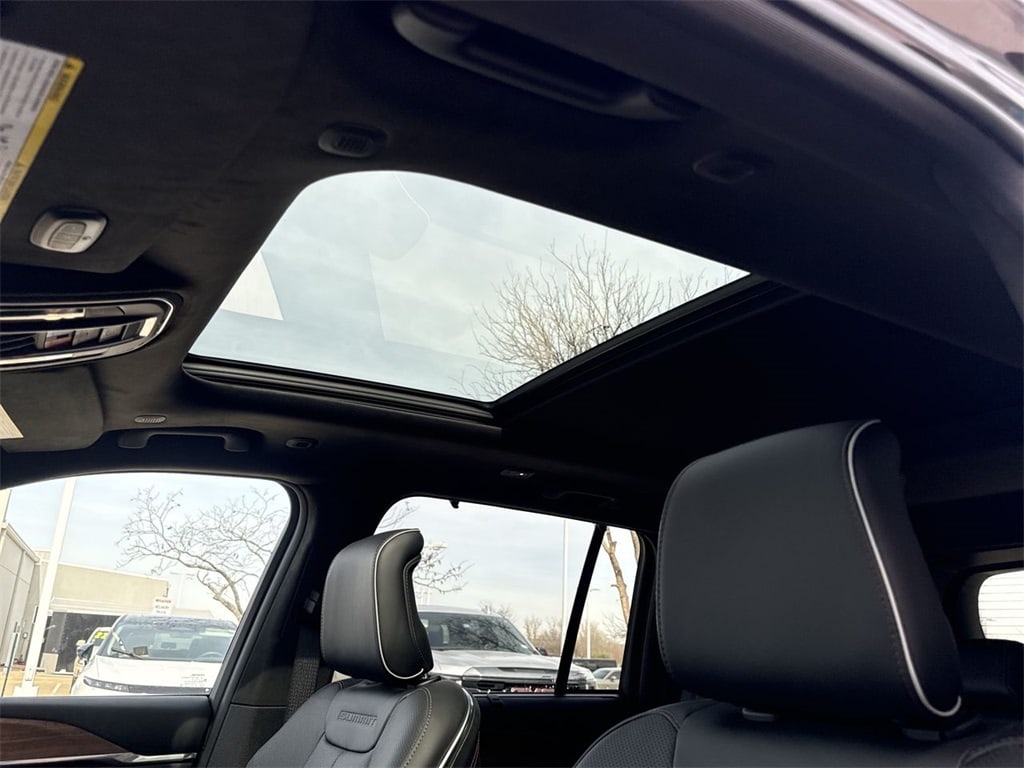 Thumbnail: 2026 Jeep Grand Cherokee - 25