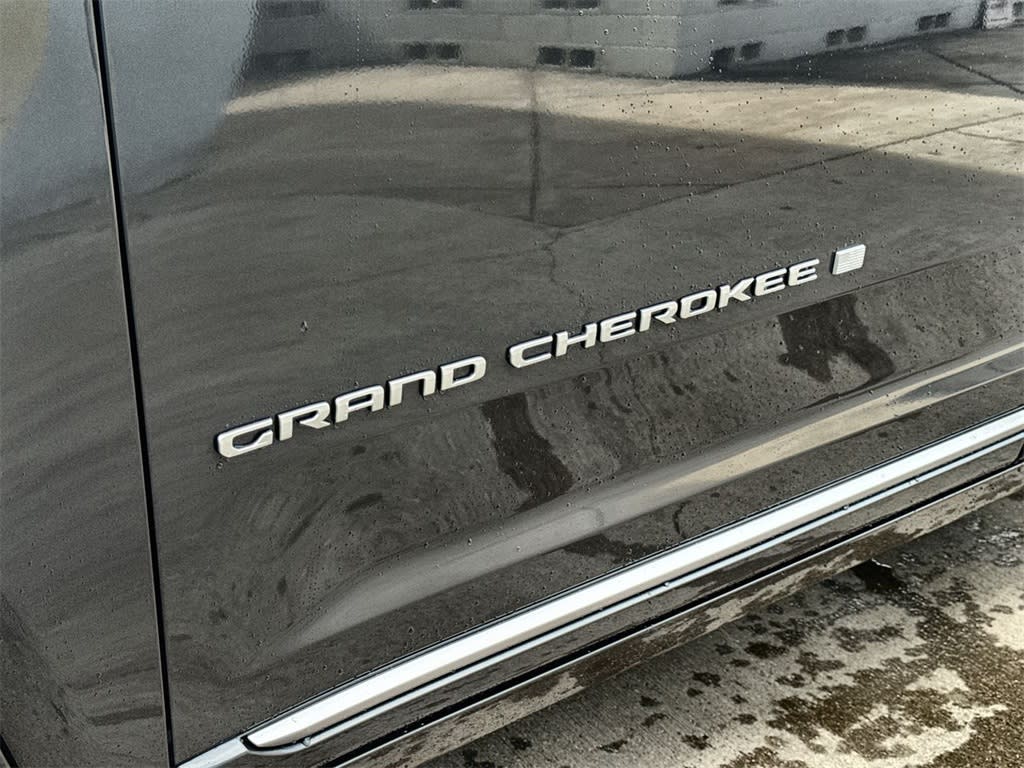 Thumbnail: 2026 Jeep Grand Cherokee - 7