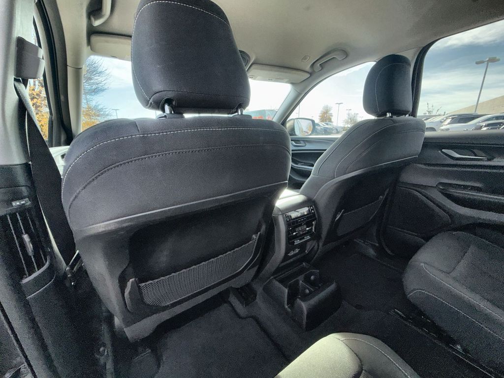 Thumbnail: 2023 Jeep Grand Cherokee L - 12