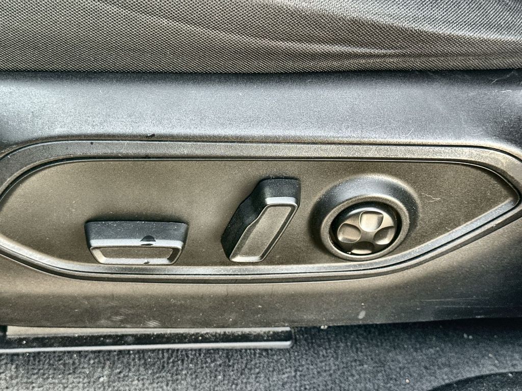 Thumbnail: 2023 Jeep Grand Cherokee L - 27