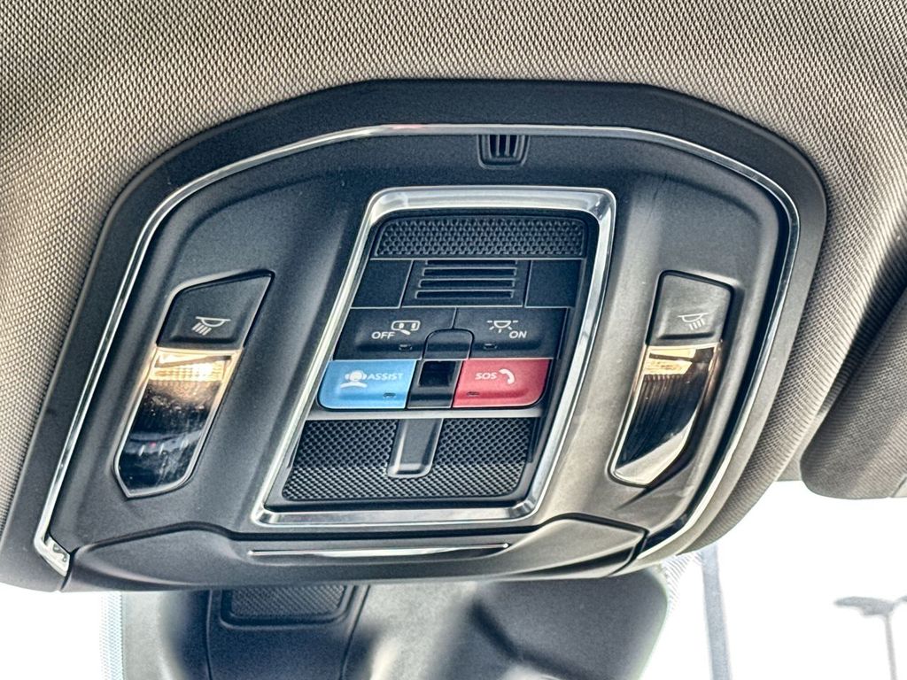 Thumbnail: 2023 Jeep Grand Cherokee L - 24