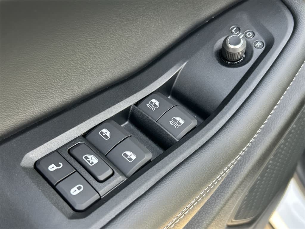 2025 Jeep Grand Cherokee L Altitude 27