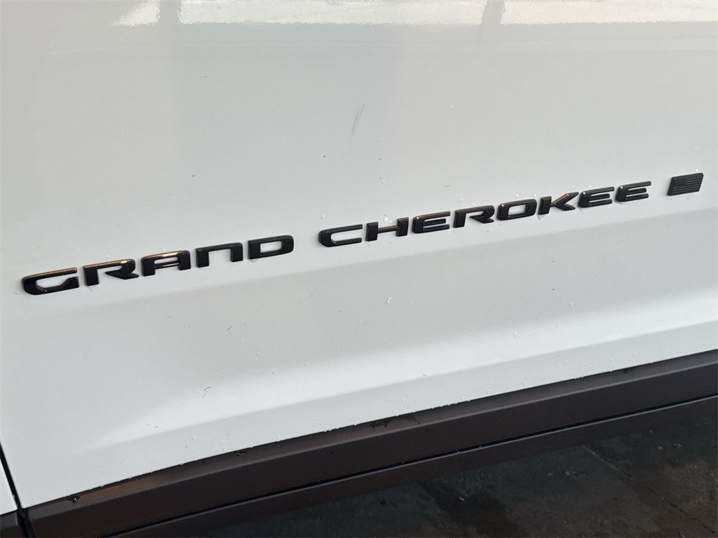 Thumbnail: 2024 Jeep Grand Cherokee L - 7