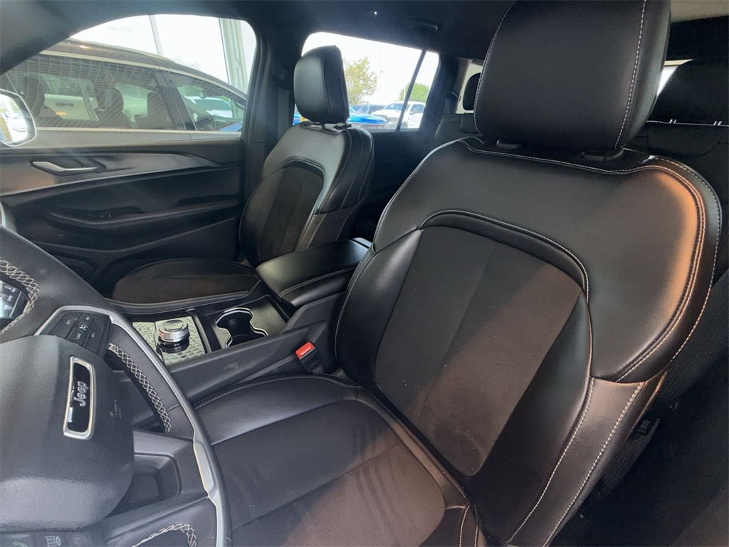 Thumbnail: 2024 Jeep Grand Cherokee L - 10