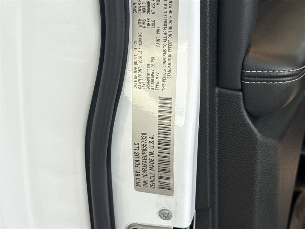 Thumbnail: 2024 Jeep Grand Cherokee L - 19