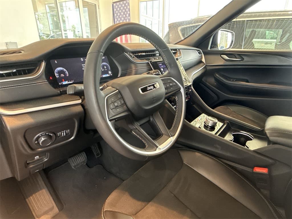 Thumbnail: 2024 Jeep Grand Cherokee L - 2