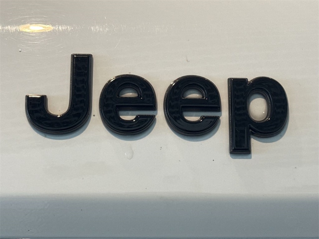 Thumbnail: 2024 Jeep Grand Cherokee L - 20