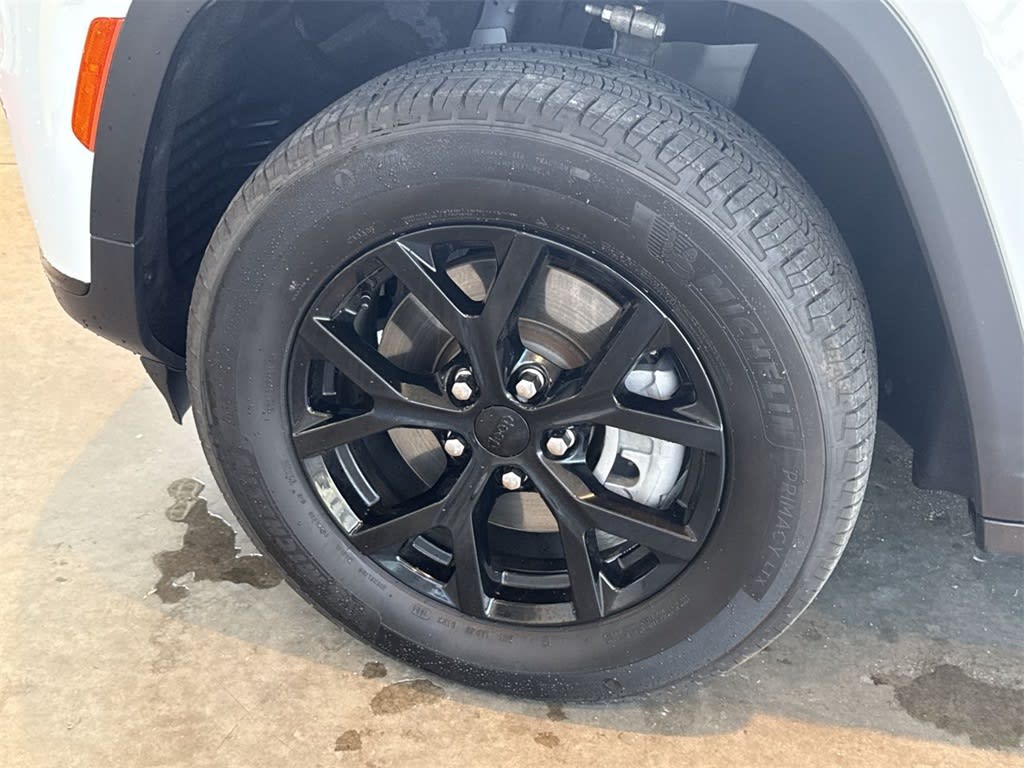 Thumbnail: 2024 Jeep Grand Cherokee L - 8