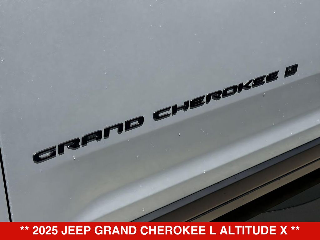Thumbnail: 2025 Jeep Grand Cherokee L - 7