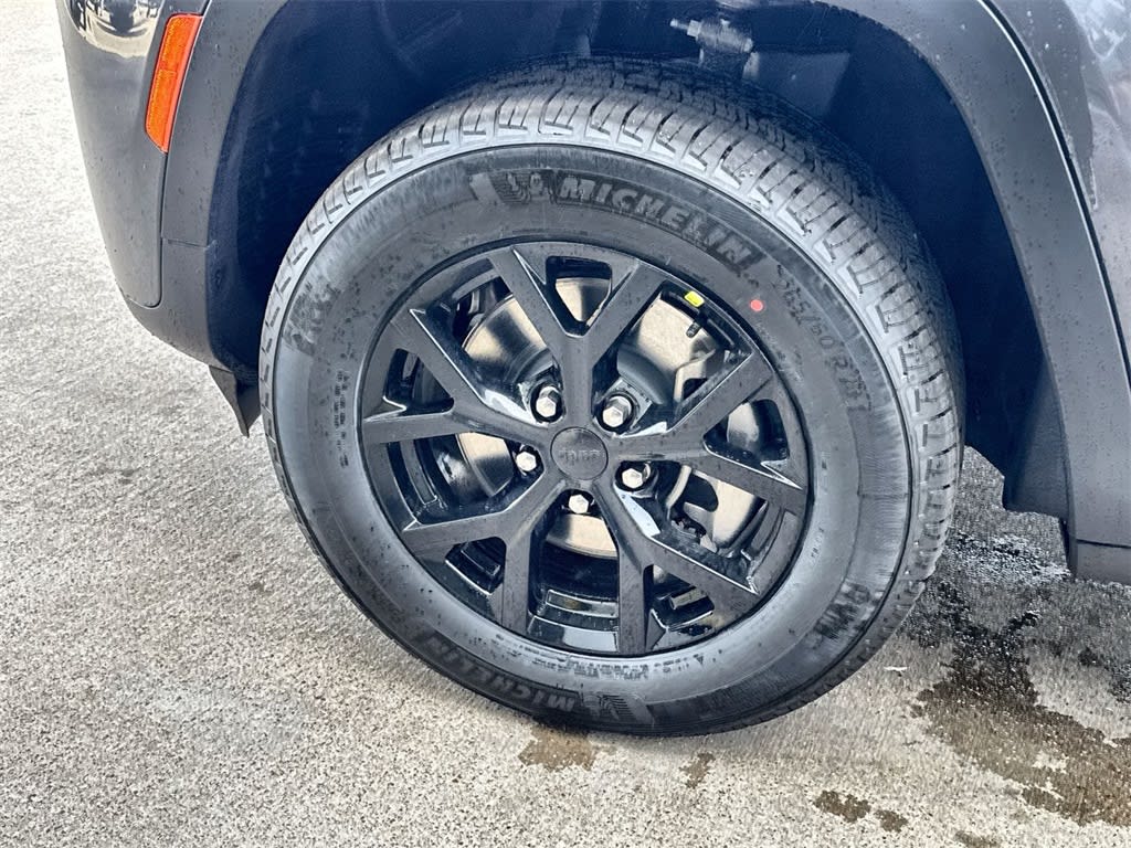 Thumbnail: 2026 Jeep Grand Cherokee L - 8