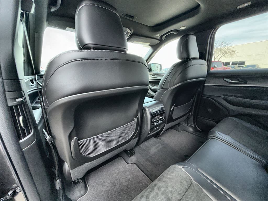 Thumbnail: 2026 Jeep Grand Cherokee L - 13