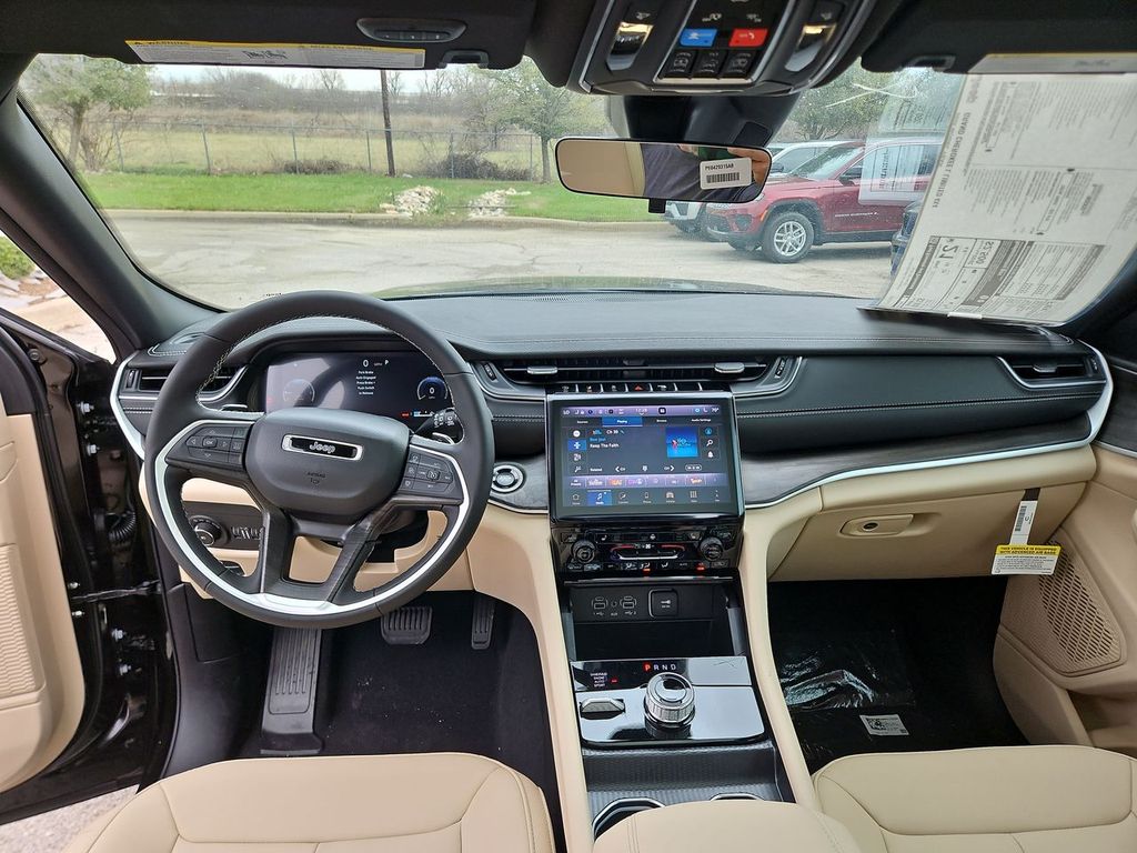 Thumbnail: 2025 Jeep Grand Cherokee L - 10