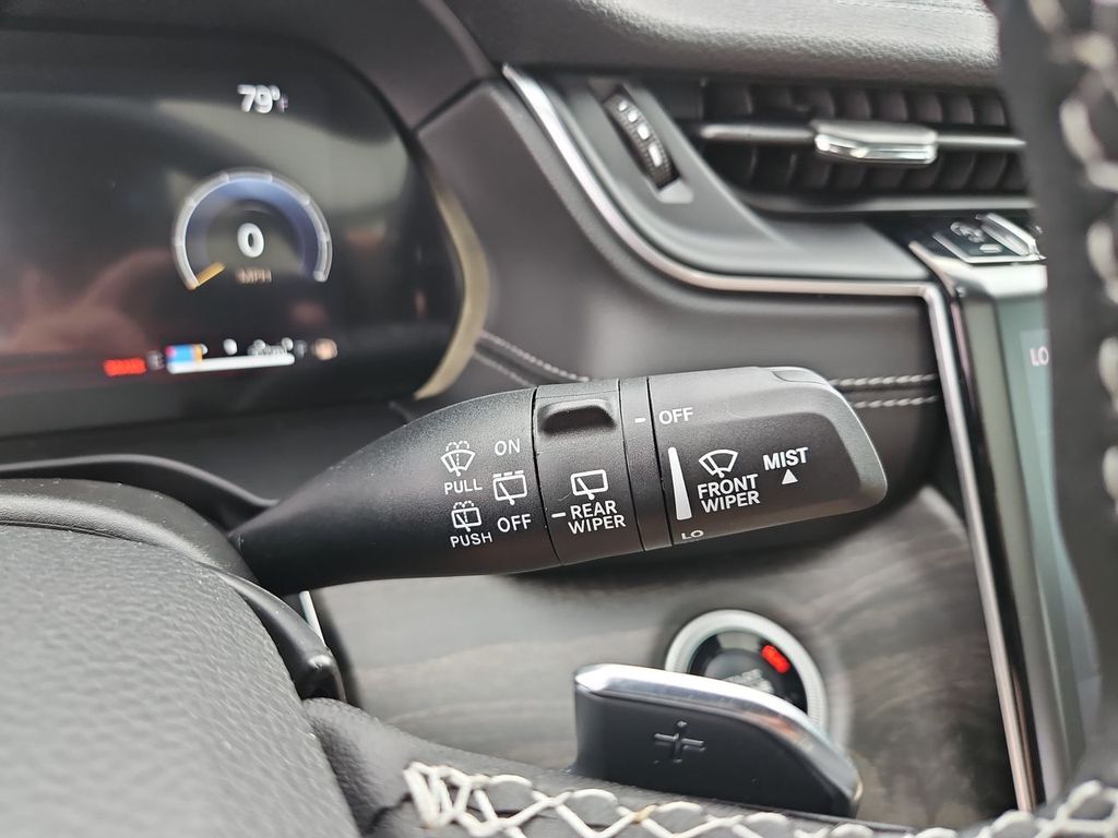Thumbnail: 2025 Jeep Grand Cherokee L - 16