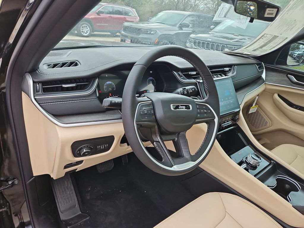 Thumbnail: 2025 Jeep Grand Cherokee L - 2