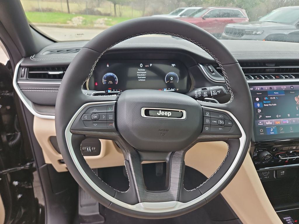 Thumbnail: 2025 Jeep Grand Cherokee L - 14