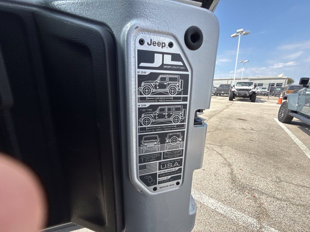 Thumbnail: 2024 Jeep Wrangler - 19