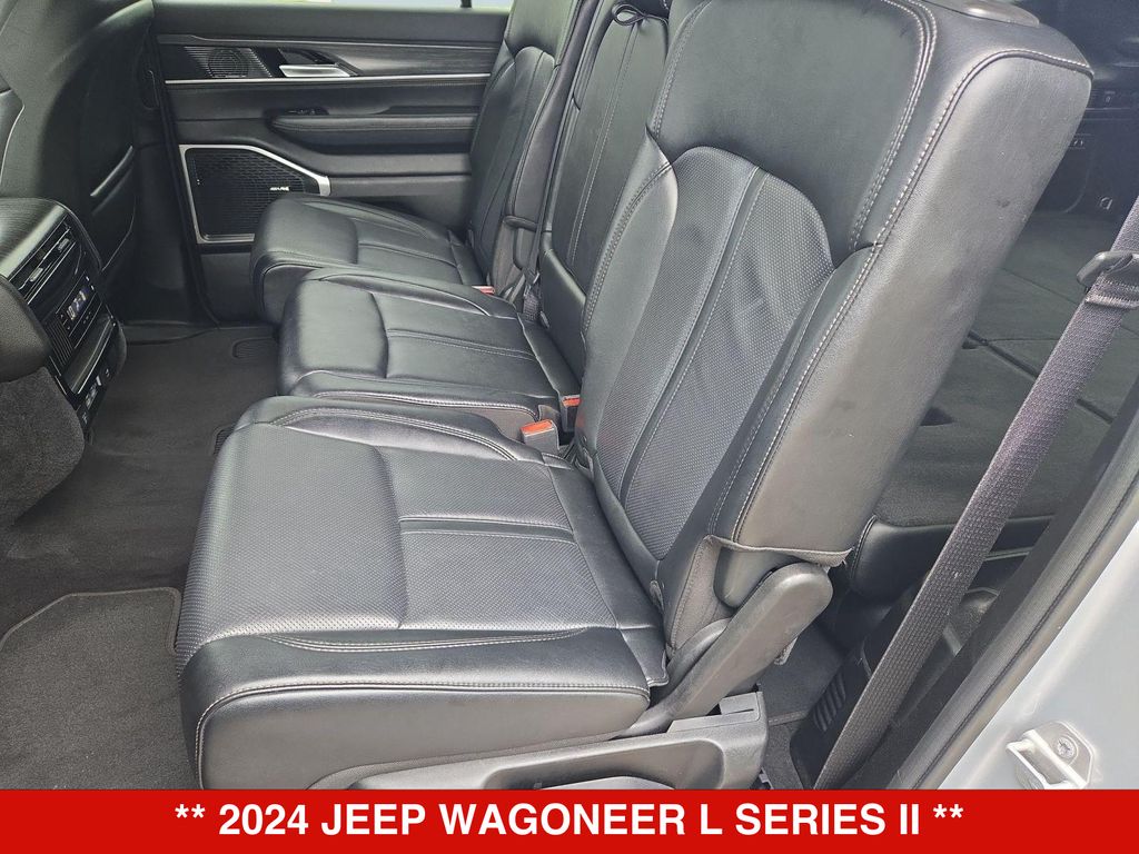 Thumbnail: 2024 Jeep Wagoneer - 26