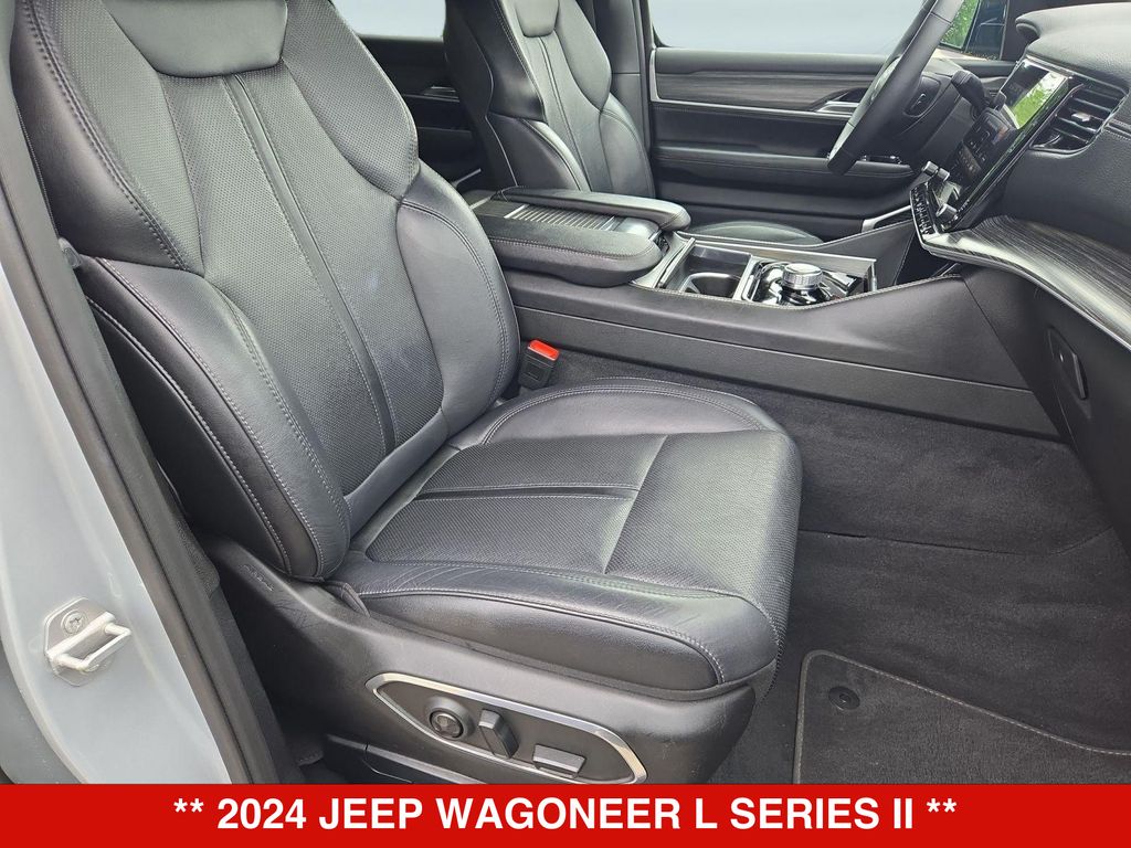 Thumbnail: 2024 Jeep Wagoneer - 12
