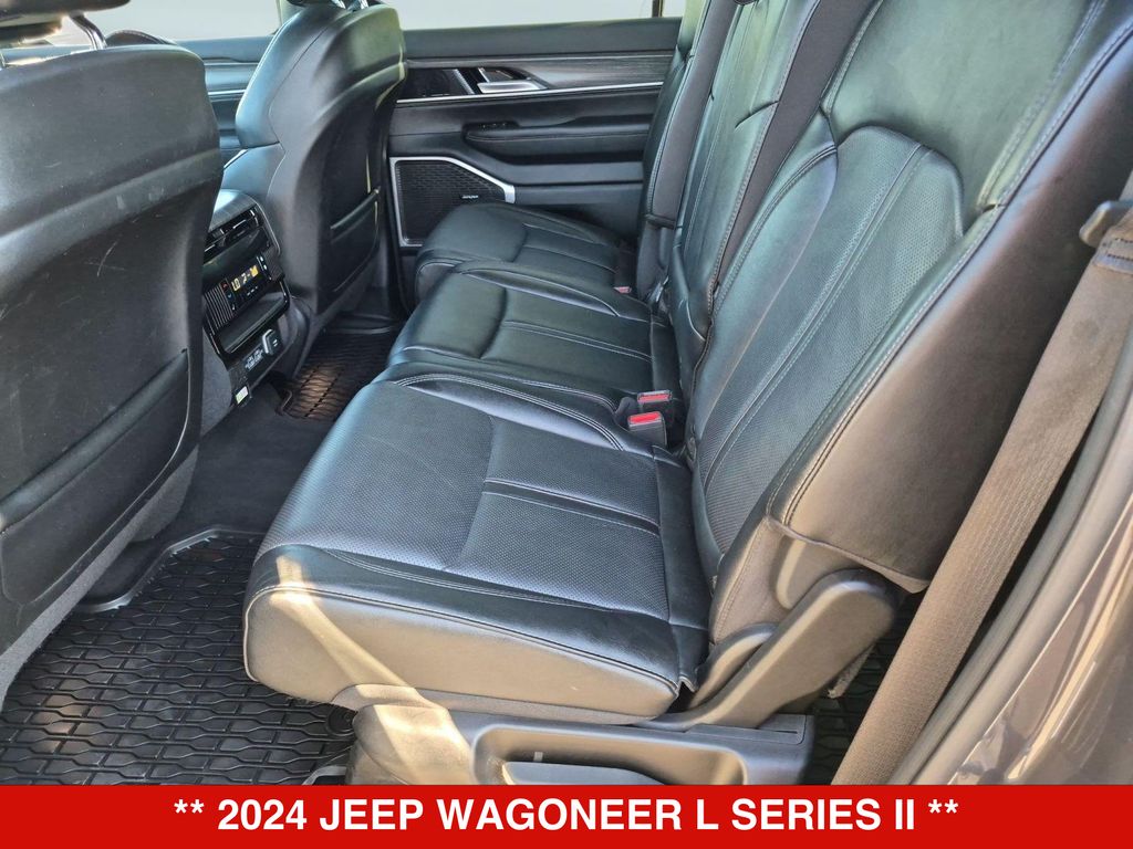 Thumbnail: 2024 Jeep Wagoneer - 24