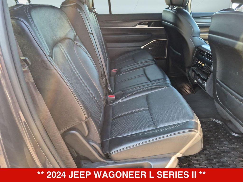 Thumbnail: 2024 Jeep Wagoneer - 25