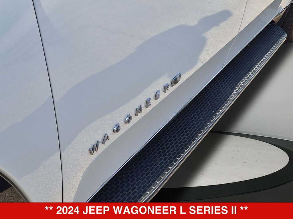 Thumbnail: 2024 Jeep Wagoneer - 7